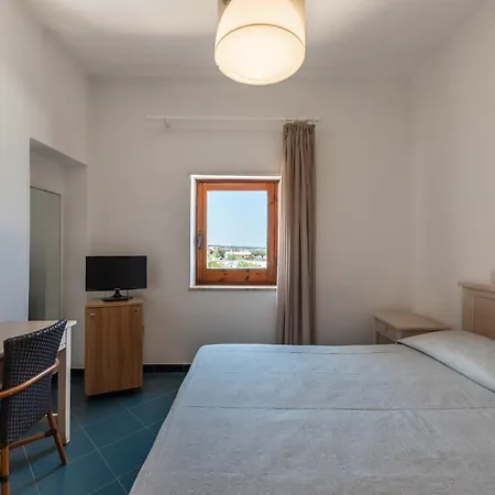 Lido Torre Egnazia Hotel 3*